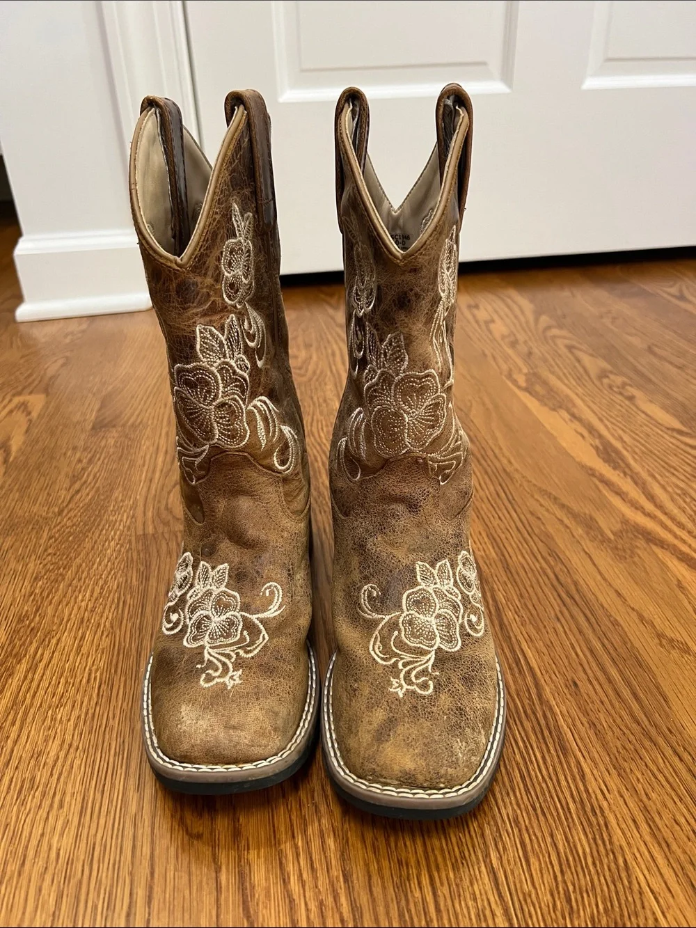 SHYANNE GIRLS' LITTLE LASY FLORAL EMBROIDERED WESTERN BOOTS - Size 2